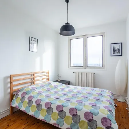 Lumineux A Emplacement Ideal Refait A Neuf 아파트